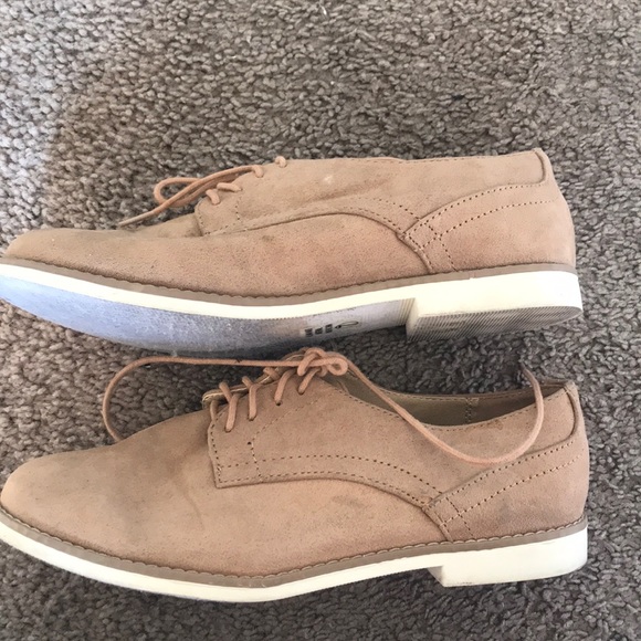 Soda tan and white slip on flats - Picture 2 of 3